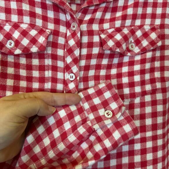 KEREN hart, Red and White Plaid Shirt. Size Small. Good used condition! - Picture 2 of 6